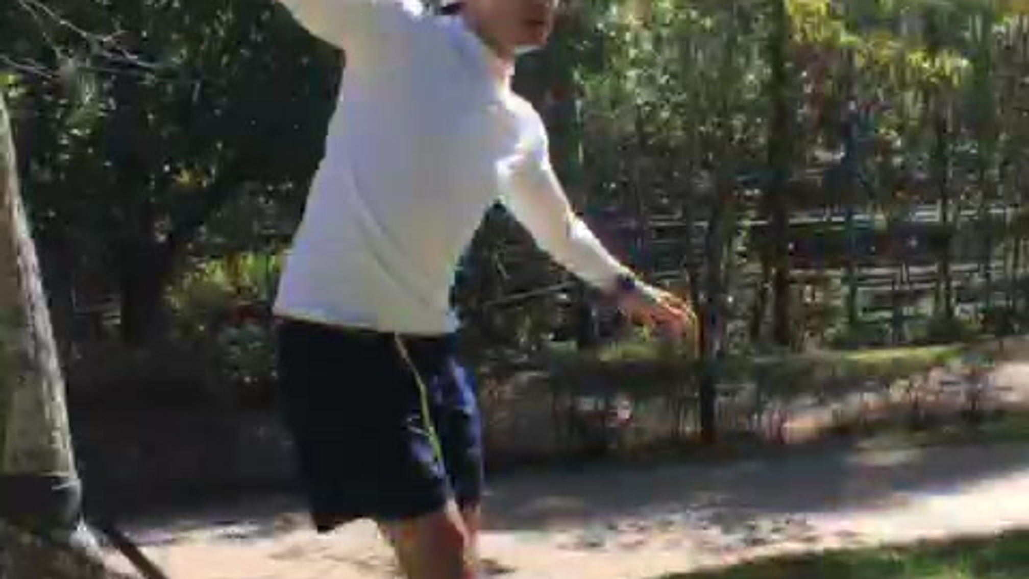 ALUNO REALIZANDO SLACKLINE